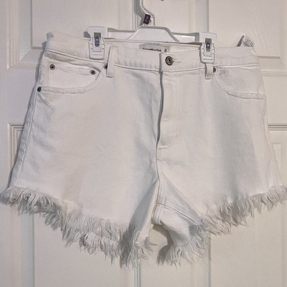 Abercrombie & Fitch Pants - Abercrombie High-rise 4 Inch Mom Shorts